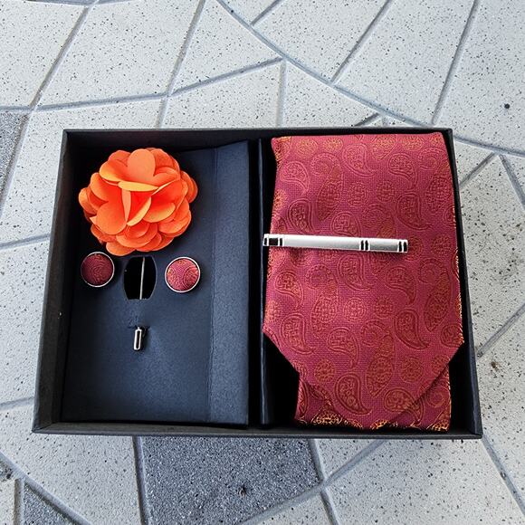 Jemygins Burgundy Paisley Tie Lapel Pin Cufflinks Tie Clip 4 Piece Set - Picture 8 of 8